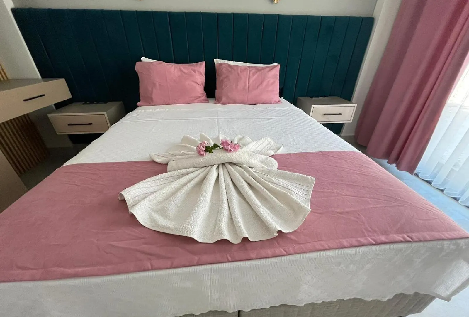 Suites With Private Pools 厄吕代尼兹 公寓