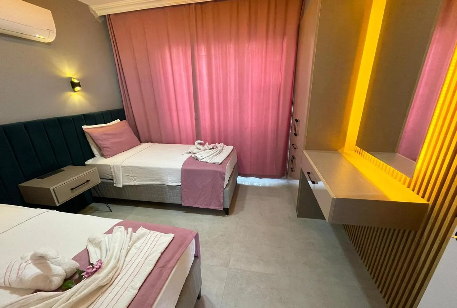 公寓 Suites With Private Pools 厄吕代尼兹
