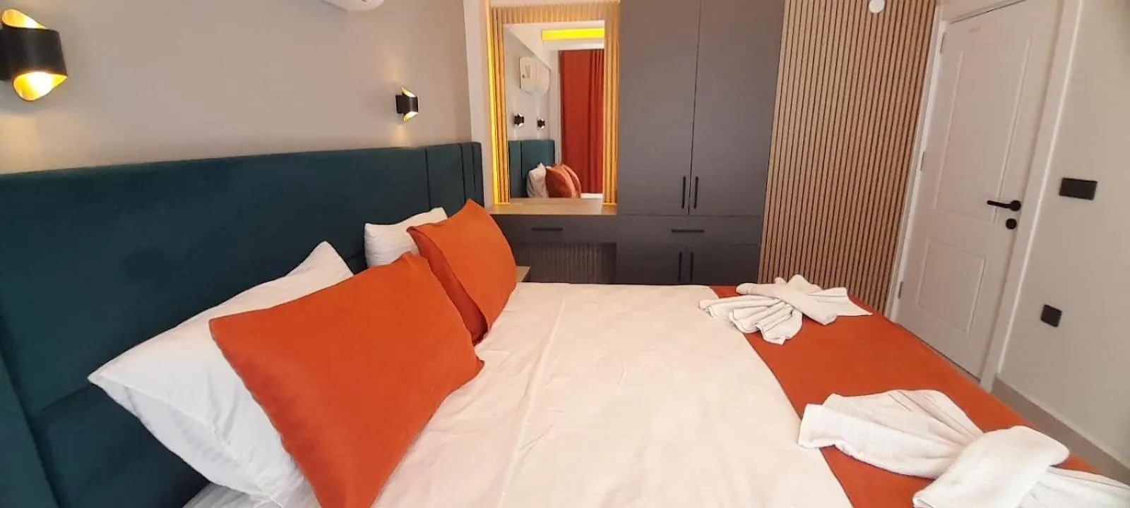 公寓 Suites With Private Pools 厄吕代尼兹